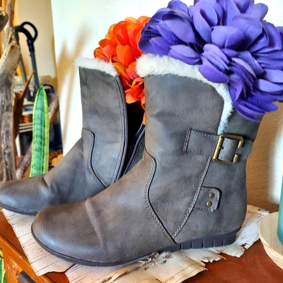 Cliffs by White Mountain Women's Boots Size 7 - Picture 1 of 9